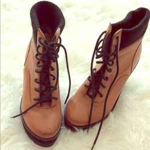 Deena & Ozzy Wedge Boot
